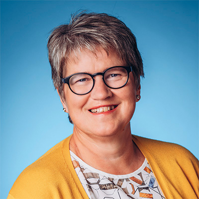 Dr.  Susanne Lehnert